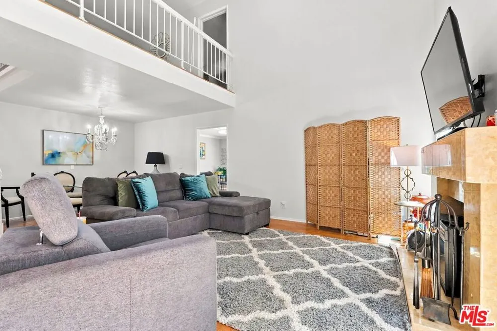 8728 Dartford Place Inglewood, CA 90305