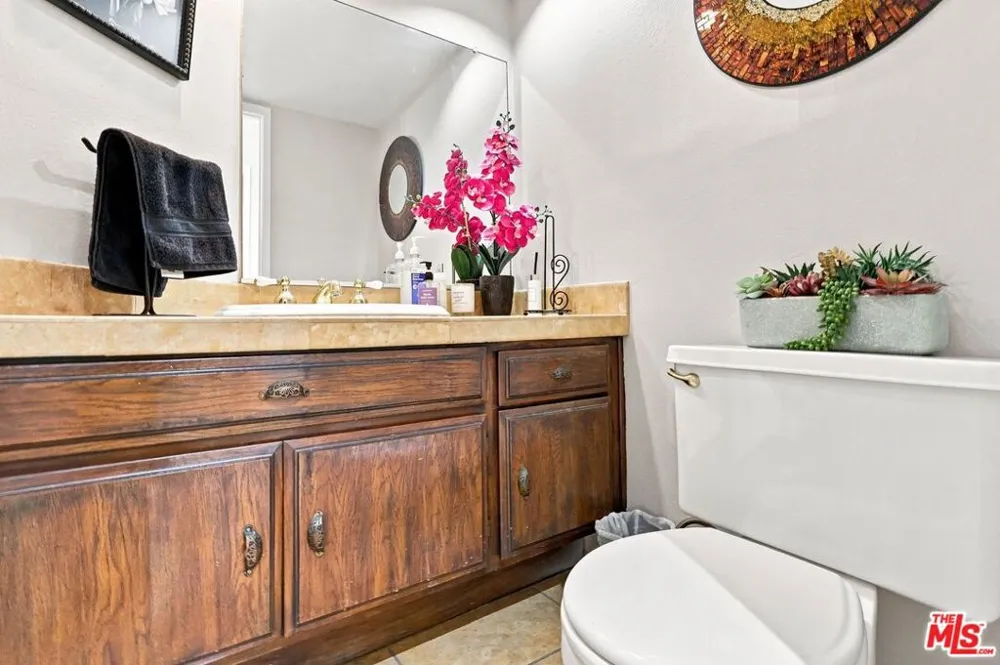 8728 Dartford Place Inglewood, CA 90305