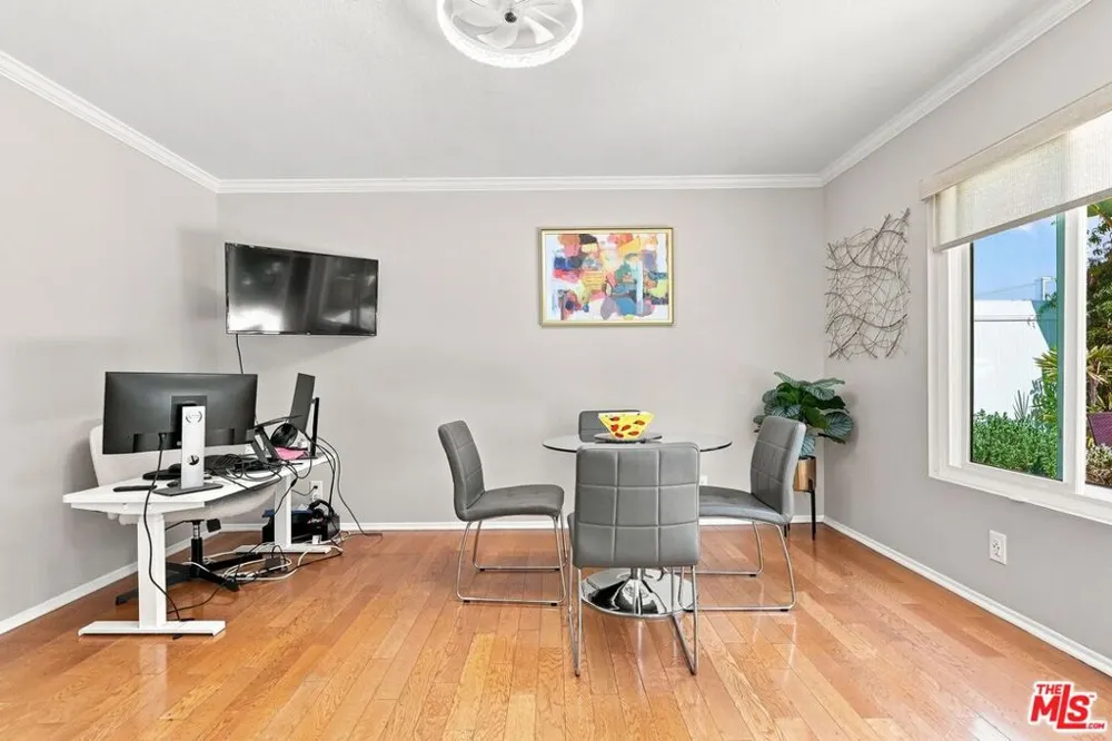 8728 Dartford Place Inglewood, CA 90305