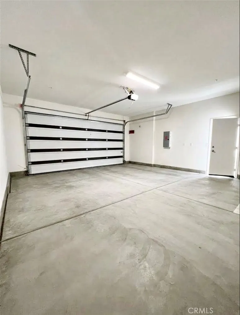 9698 Babaco Street Riverside, CA 92508