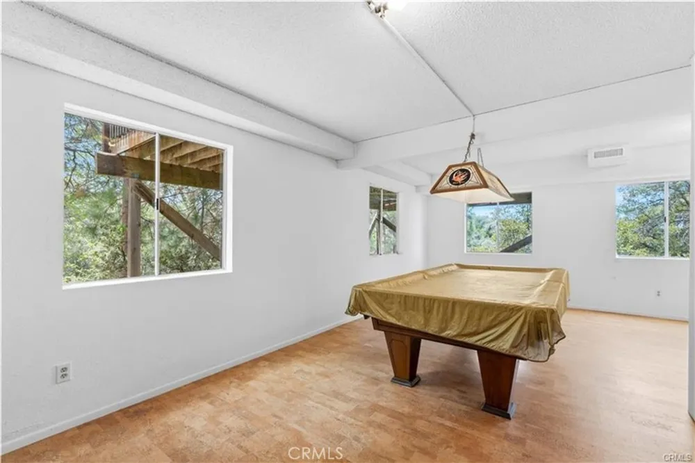 1334 St Anton Lake Arrowhead, CA 92352