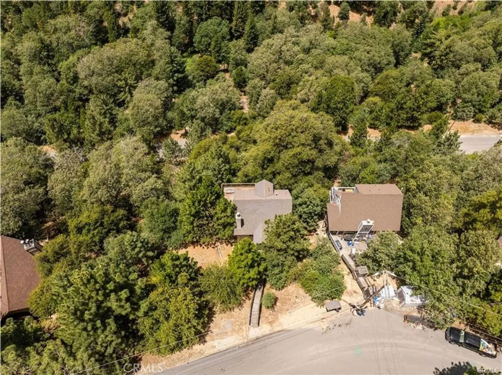 1334 St Anton Lake Arrowhead, CA 92352