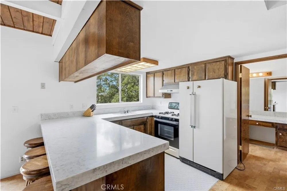 1334 St Anton Lake Arrowhead, CA 92352