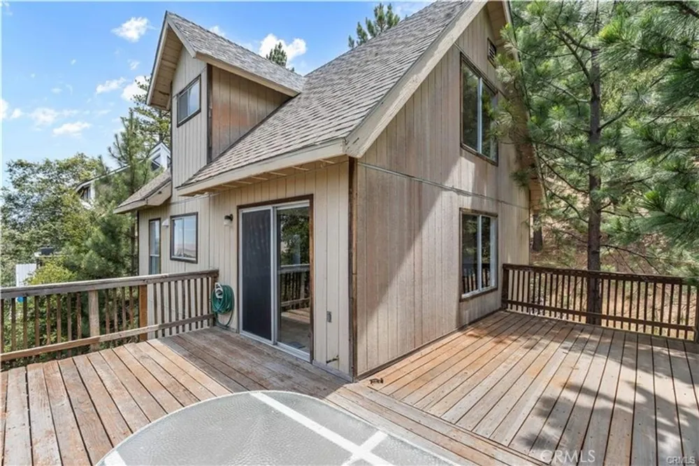 1334 St Anton Lake Arrowhead, CA 92352