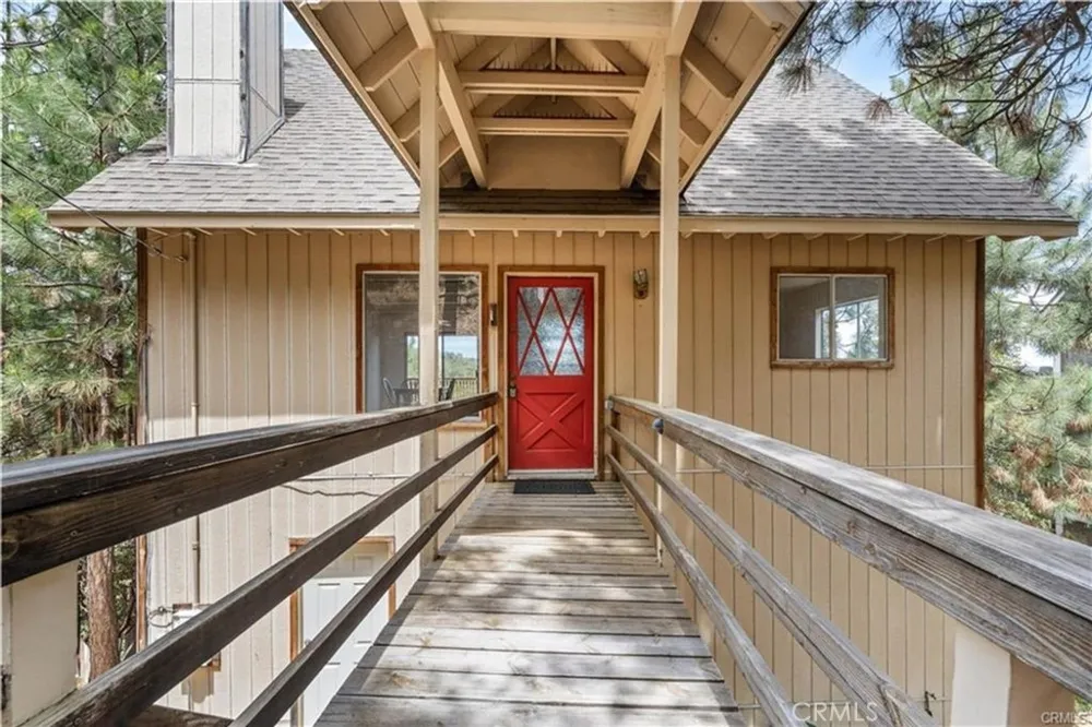 1334 St Anton Lake Arrowhead, CA 92352