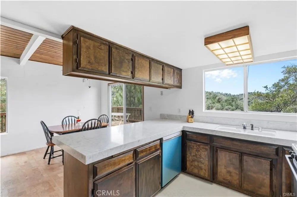 1334 St Anton Lake Arrowhead, CA 92352