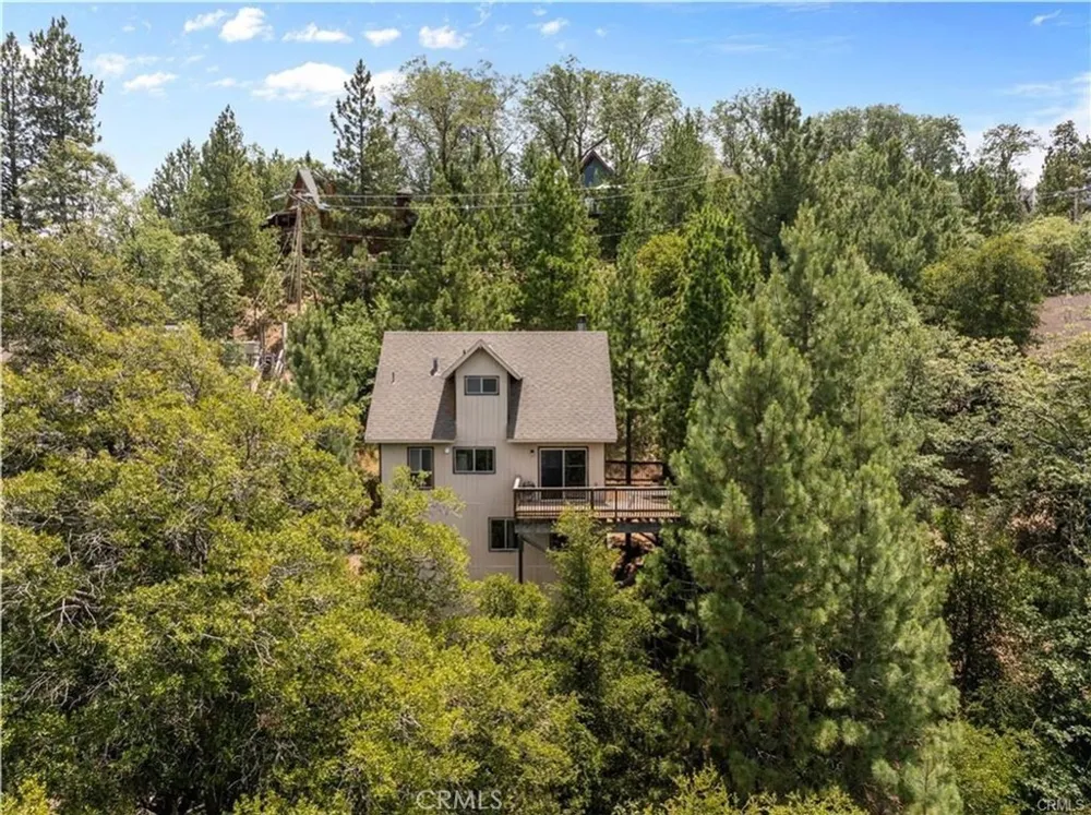 1334 St Anton Lake Arrowhead, CA 92352