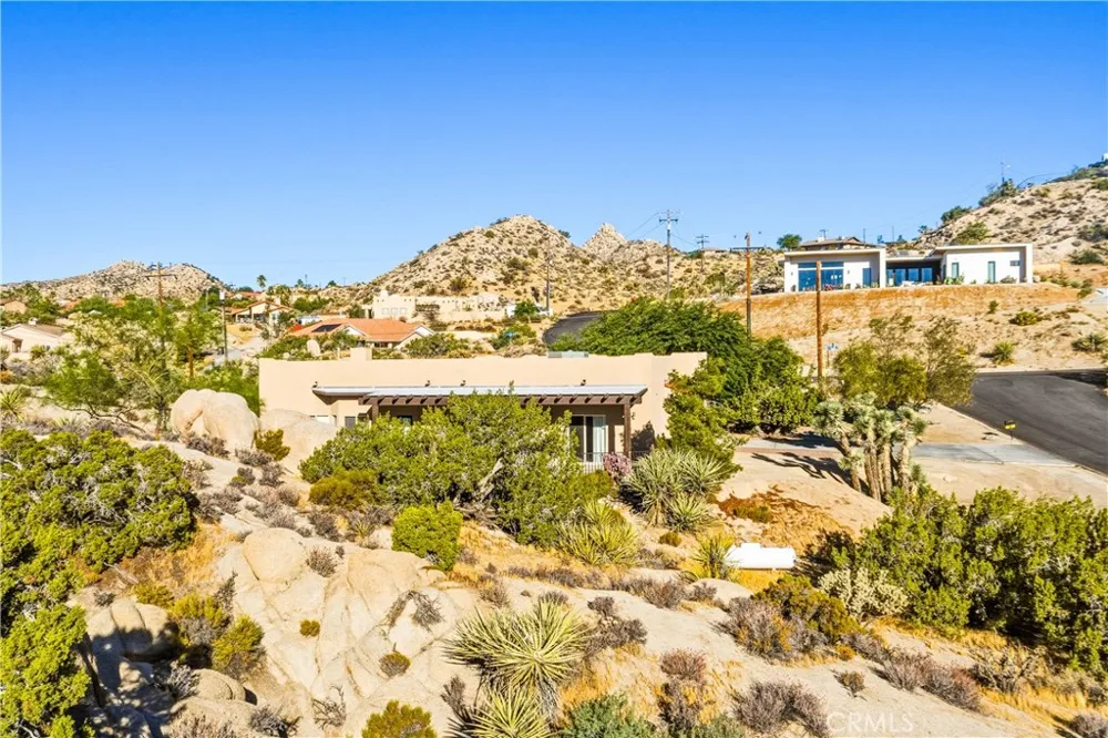 6231 Mirlo Yucca Valley, CA 92284