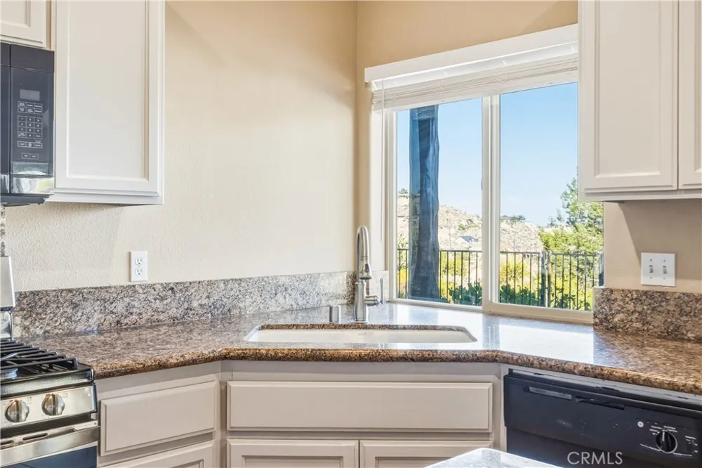 6231 Mirlo Yucca Valley, CA 92284