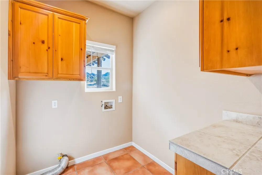 6231 Mirlo Yucca Valley, CA 92284
