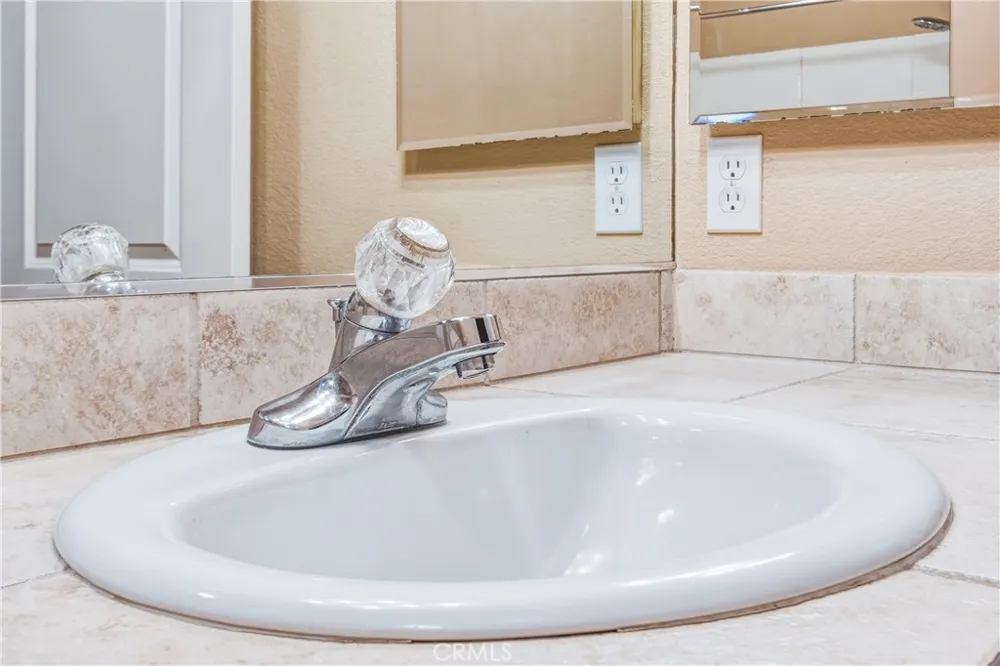 6231 Mirlo Yucca Valley, CA 92284