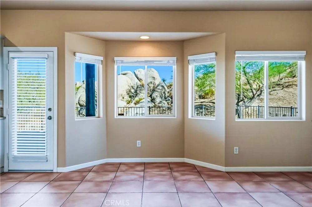 6231 Mirlo Yucca Valley, CA 92284
