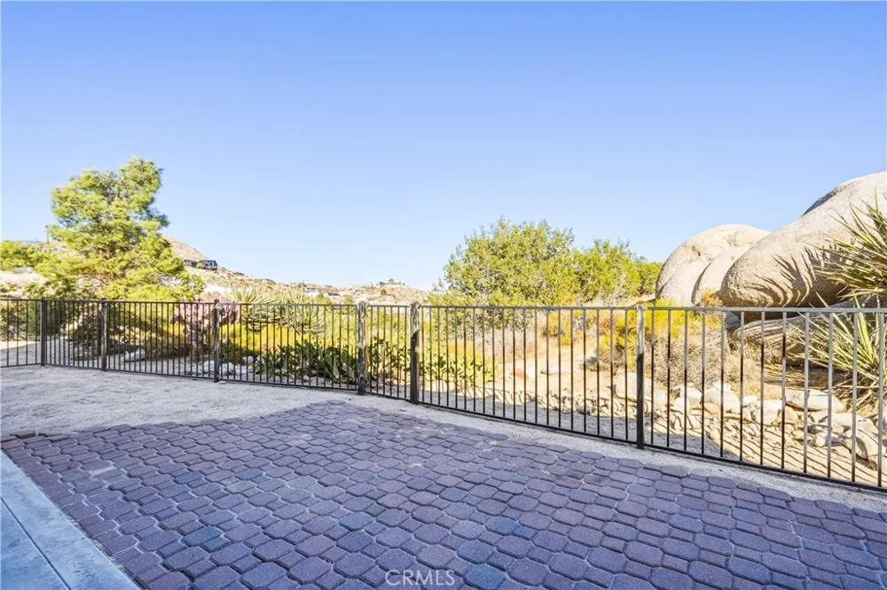 6231 Mirlo Yucca Valley, CA 92284