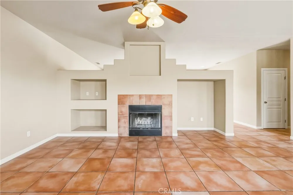 6231 Mirlo Yucca Valley, CA 92284