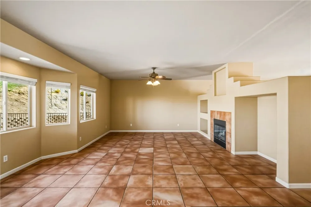 6231 Mirlo Yucca Valley, CA 92284