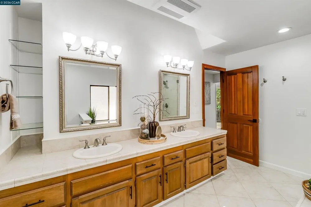3137 Gloria Ter Lafayette, CA 94549