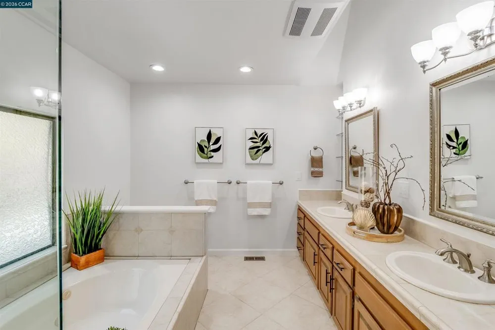 3137 Gloria Ter Lafayette, CA 94549