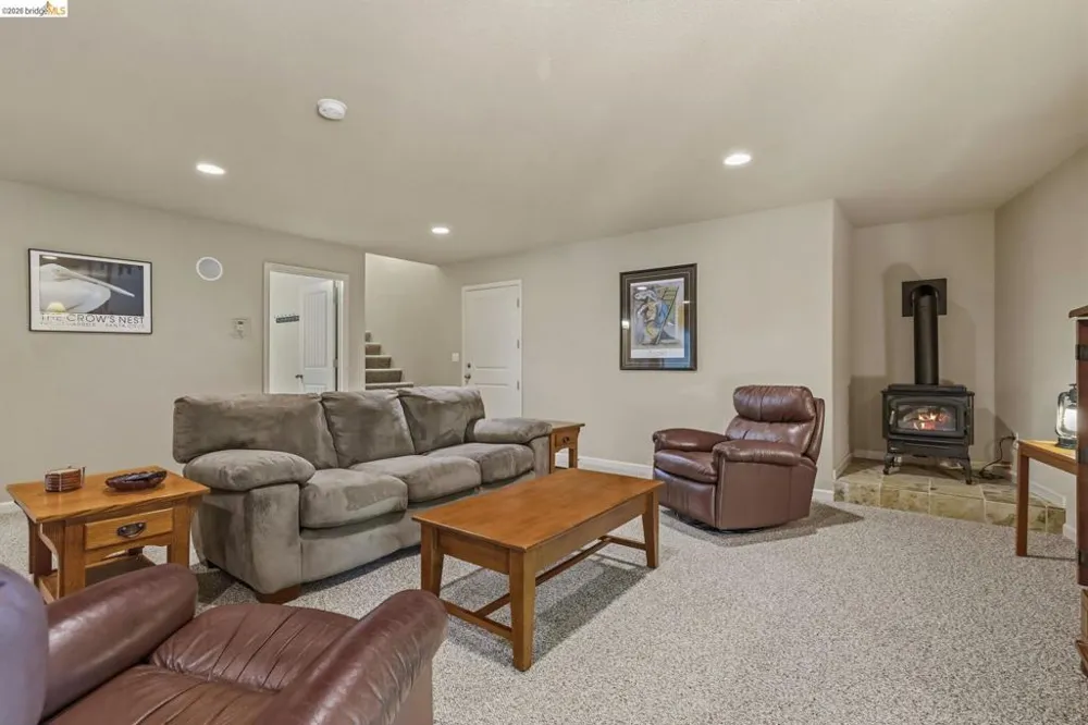 29392 Alpine Dr Cold Springs, CA 95335