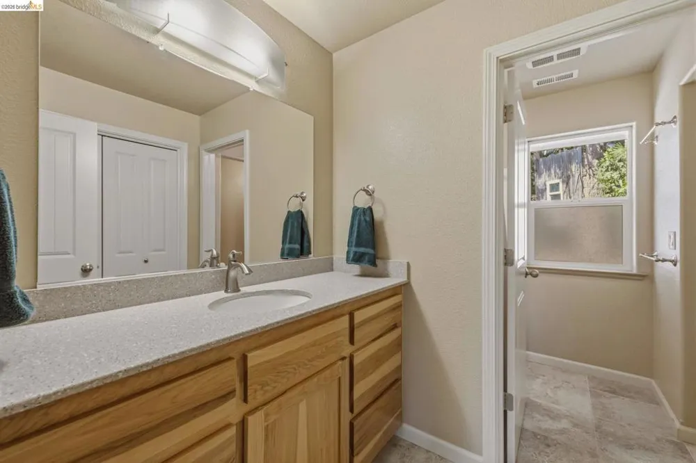 29392 Alpine Dr Cold Springs, CA 95335