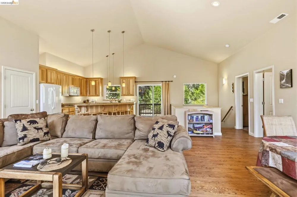 29392 Alpine Dr Cold Springs, CA 95335