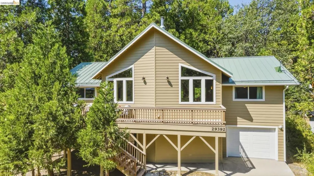 29392 Alpine Dr Cold Springs, CA 95335