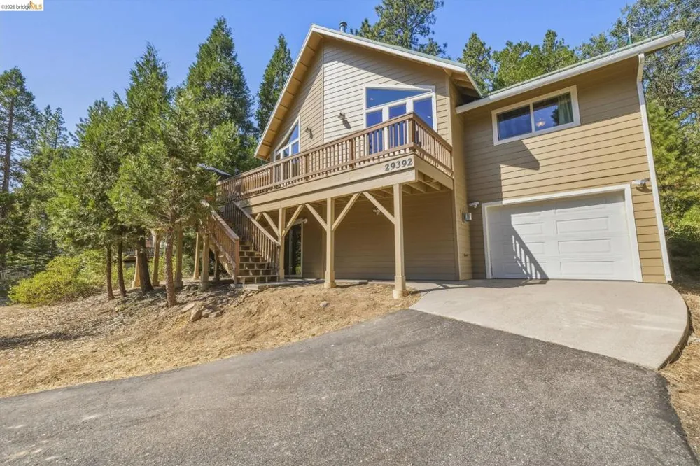 29392 Alpine Dr Cold Springs, CA 95335