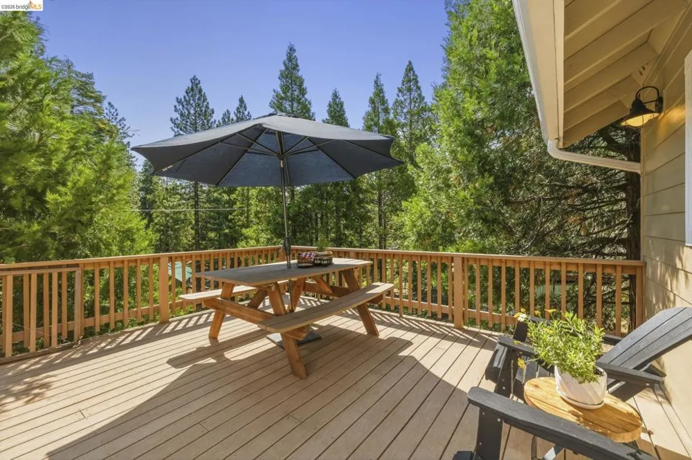 29392 Alpine Dr Cold Springs, CA 95335