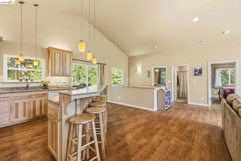 29392 Alpine Dr Cold Springs, CA 95335