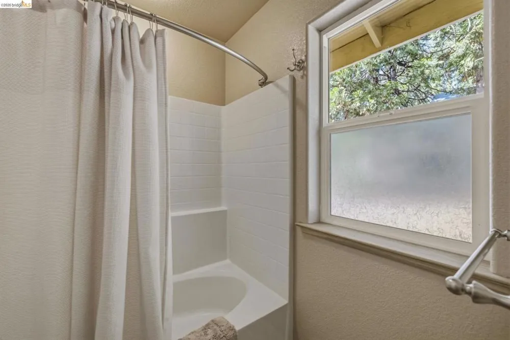29392 Alpine Dr Cold Springs, CA 95335