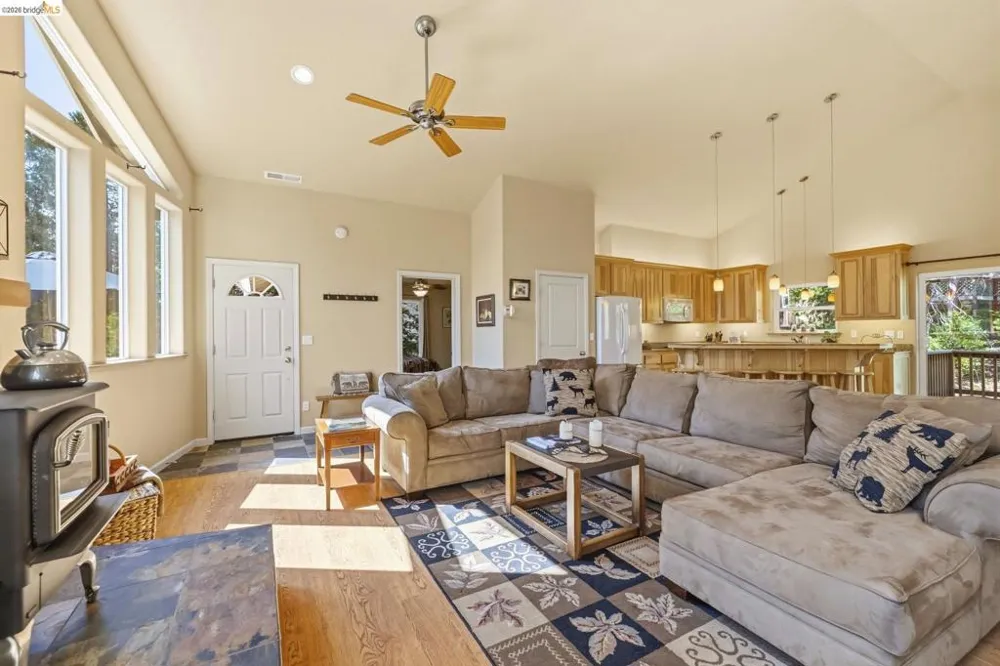 29392 Alpine Dr Cold Springs, CA 95335