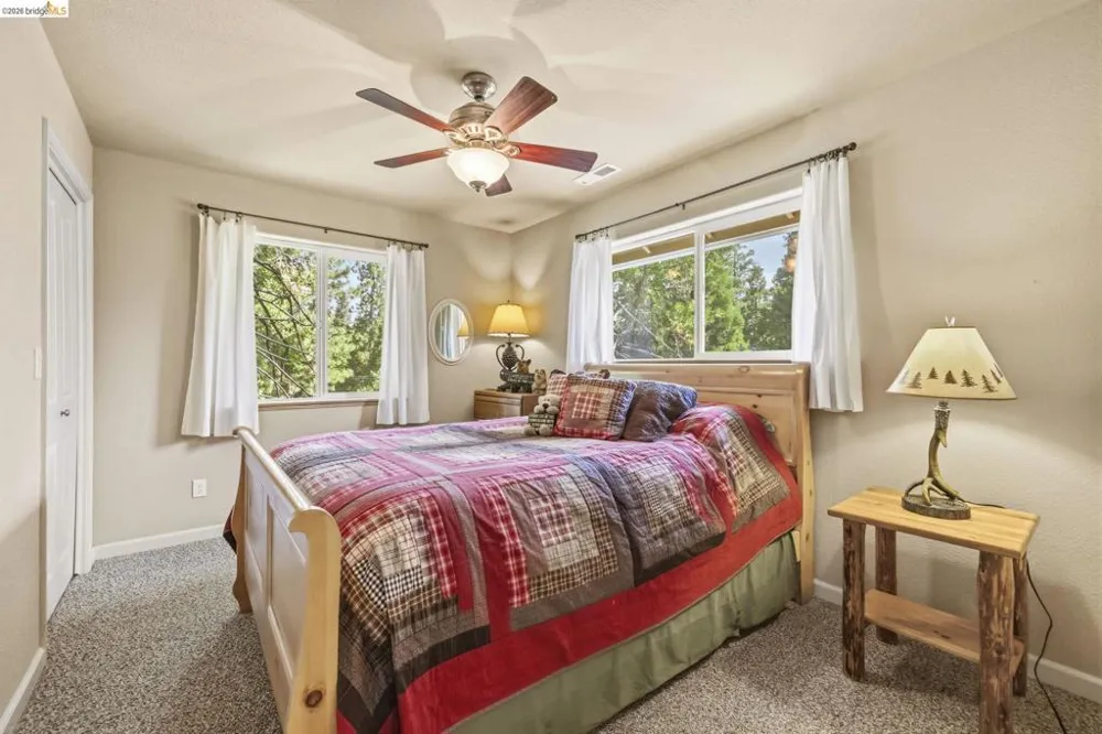 29392 Alpine Dr Cold Springs, CA 95335
