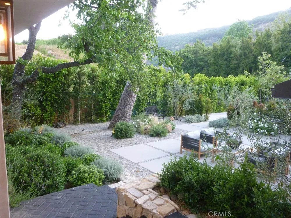 1094 Acanto Place Bel Air, CA 90049