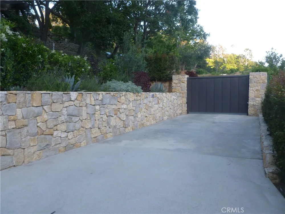 1094 Acanto Place Bel Air, CA 90049