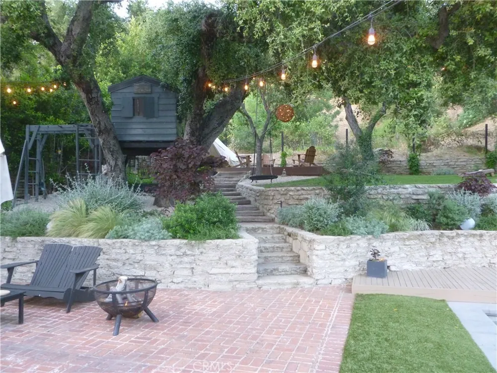 1094 Acanto Place Bel Air, CA 90049