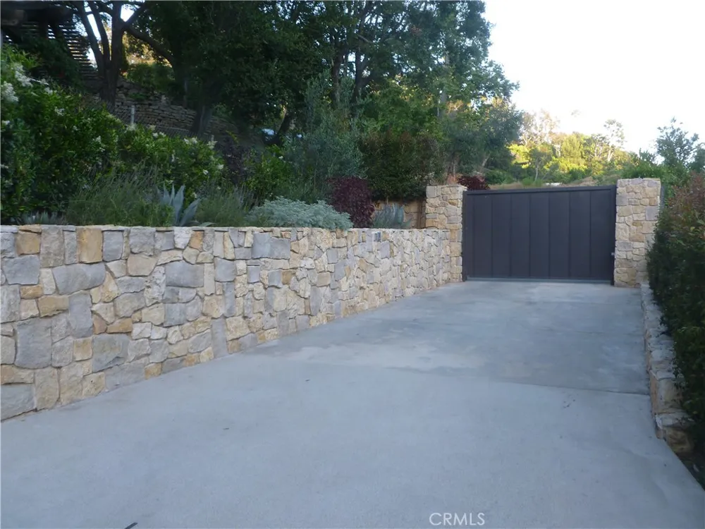 1094 Acanto Place Bel Air, CA 90049