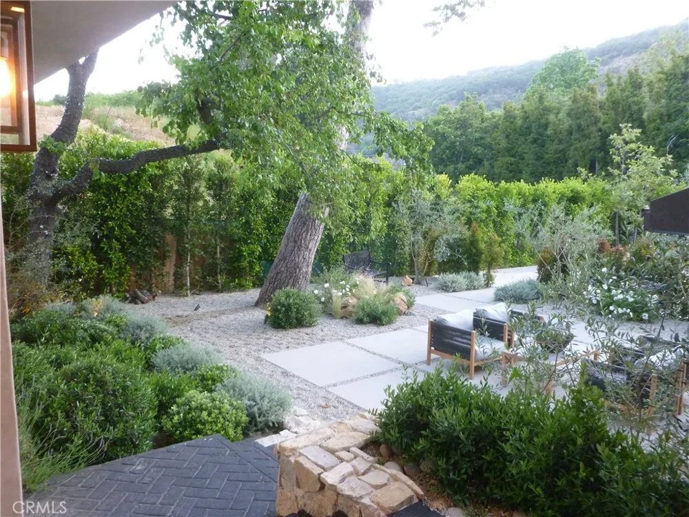 1094 Acanto Place Bel Air, CA 90049