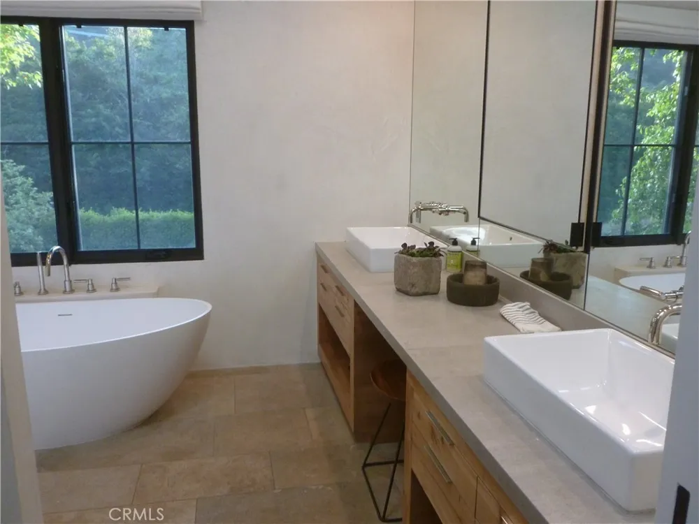 1094 Acanto Place Bel Air, CA 90049