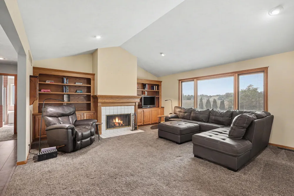 10068 Holiday Drive Zeeland, MI 49464