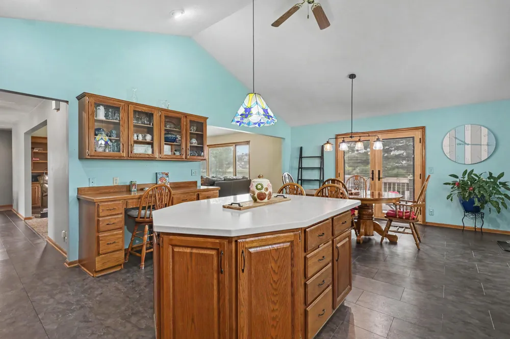 10068 Holiday Drive Zeeland, MI 49464