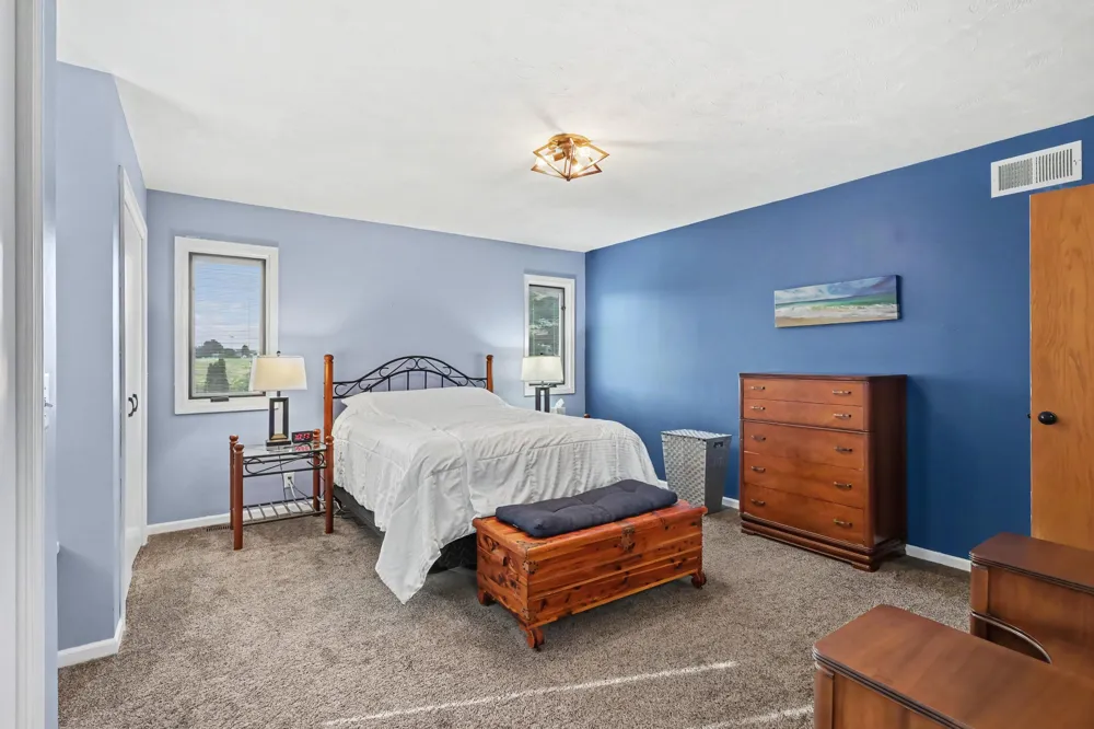 10068 Holiday Drive Zeeland, MI 49464