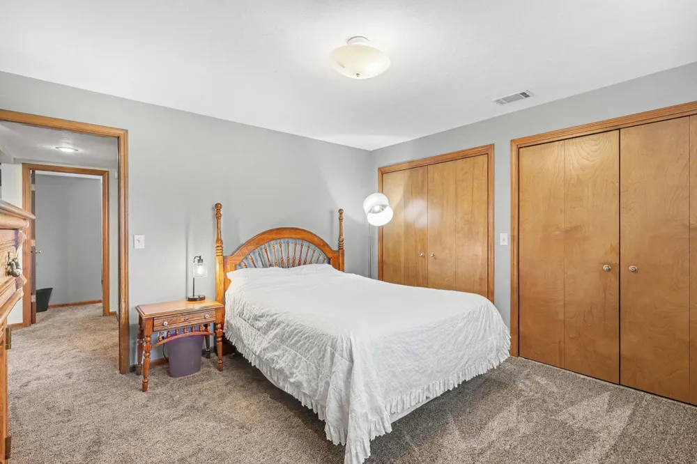 10068 Holiday Drive Zeeland, MI 49464