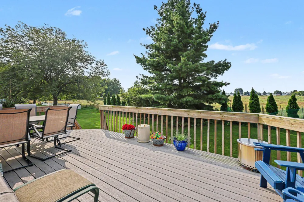10068 Holiday Drive Zeeland, MI 49464