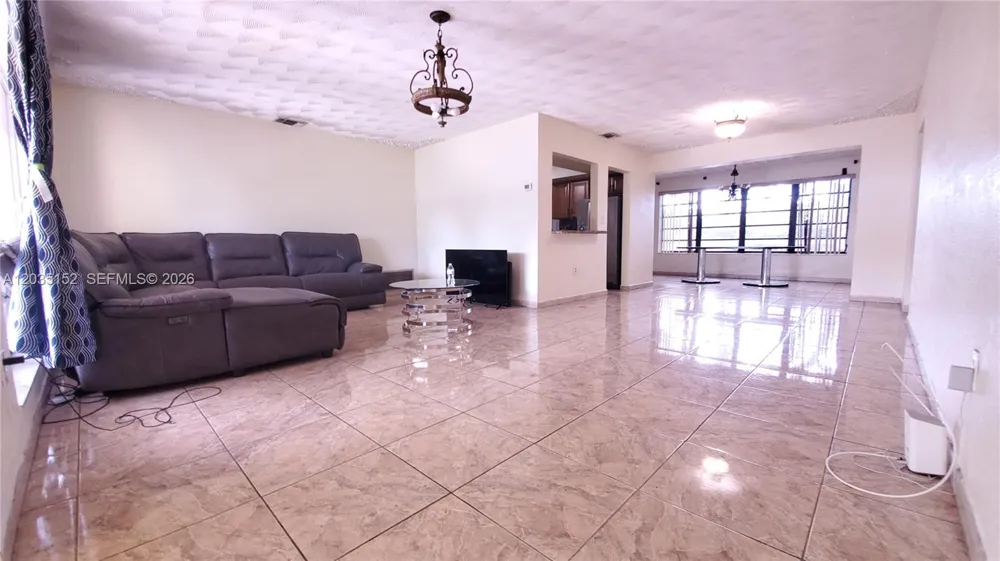 7607 Dilido Blvd Miramar, FL 33023