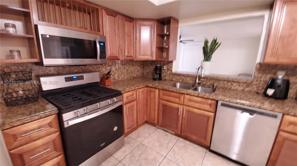 7607 Dilido Blvd Miramar, FL 33023