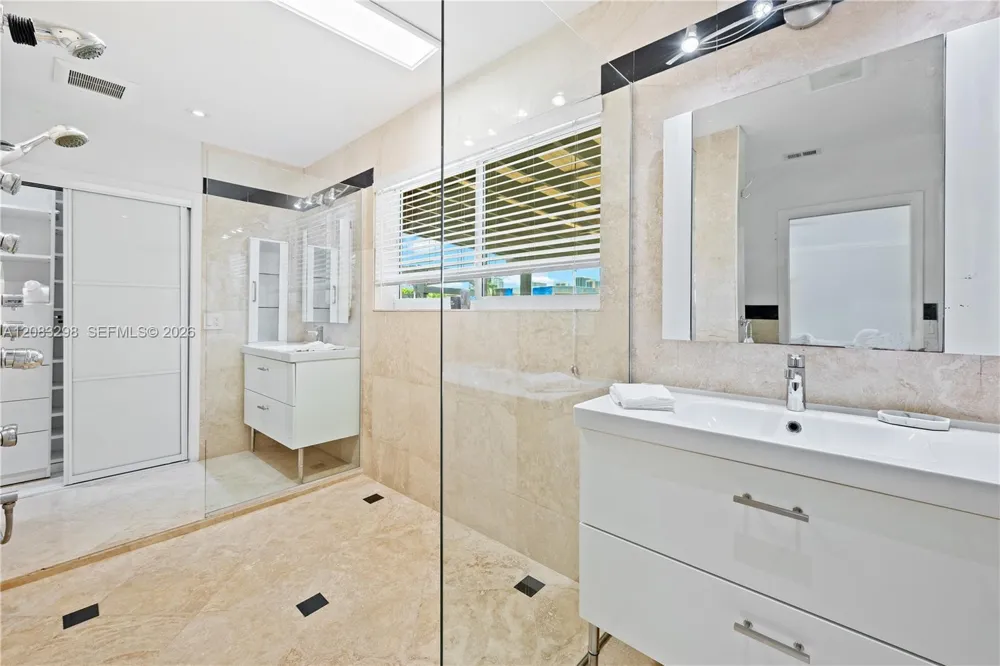 649 Layne Blvd Hallandale Beach, FL 33009