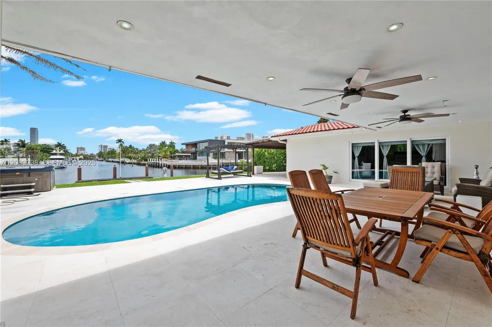 649 Layne Blvd Hallandale Beach, FL 33009