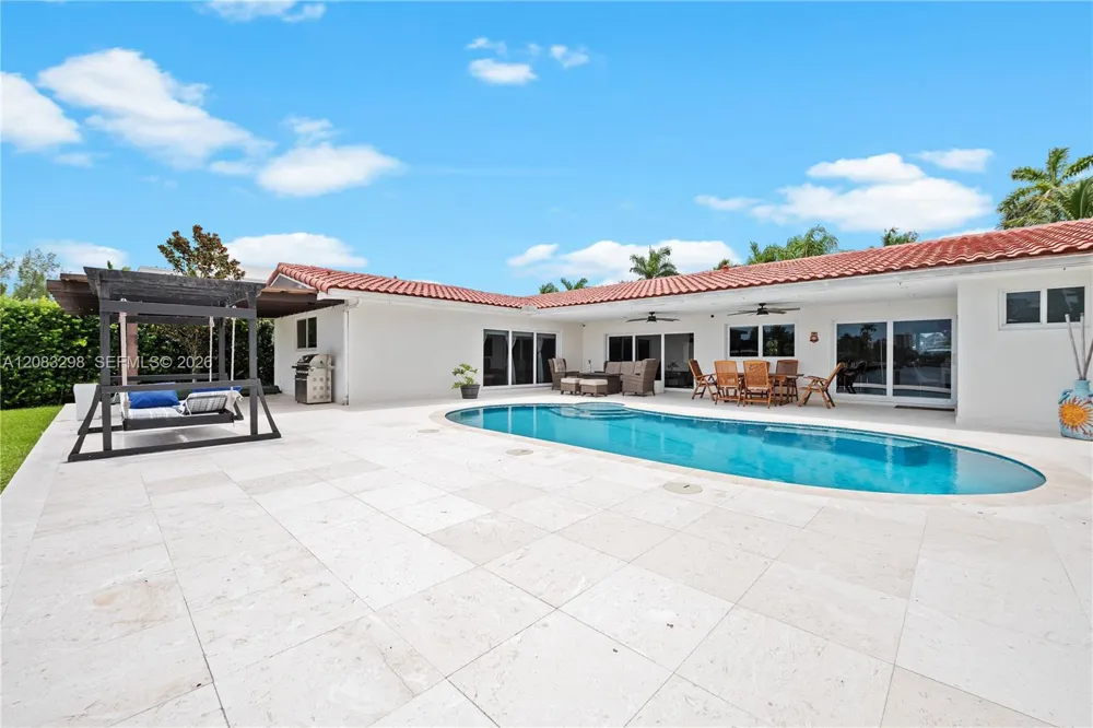 649 Layne Blvd Hallandale Beach, FL 33009