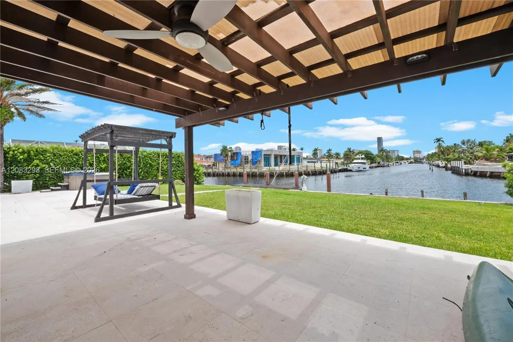 649 Layne Blvd Hallandale Beach, FL 33009