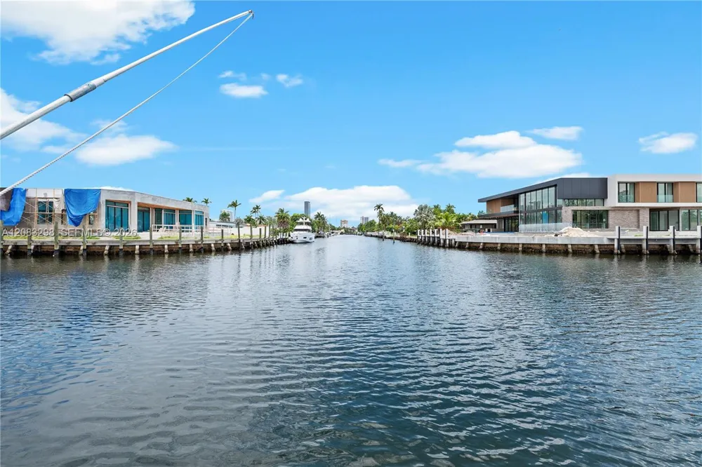 649 Layne Blvd Hallandale Beach, FL 33009