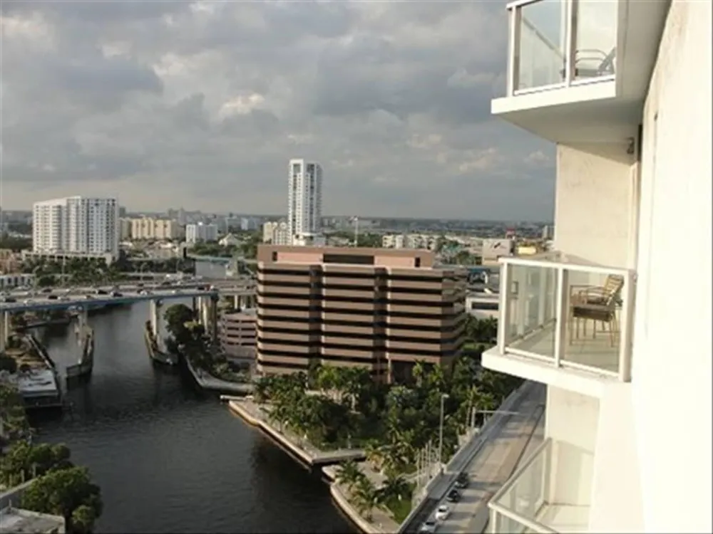 185 SW 7th Street #1802 Miami, FL 33130